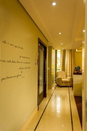 Image 10 - 878648