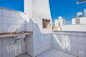 Image 10 - 878656