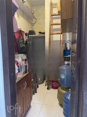Image 9 - 878658