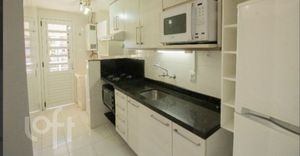 Image 18 - 878659