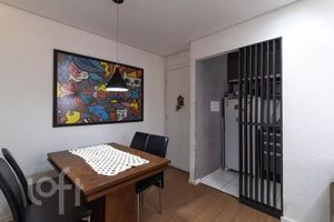 Image 7 - 878666
