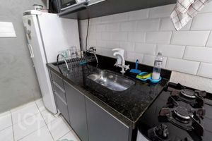 Image 10 - 878666