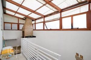 Image 8 - 878667