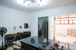 Image 1 - 878667