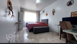 Image 4 - 878668