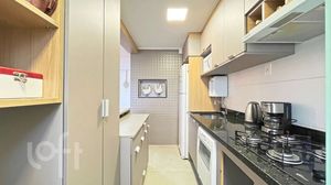 Image 11 - 878669