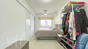 Image 18 - 878669