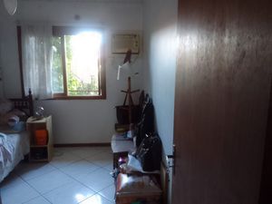 Image 2 - 878670