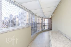 Image 6 - 878671