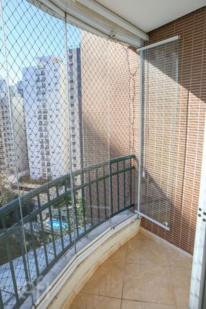 Image 19 - 878671