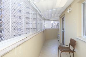 Image 8 - 878671