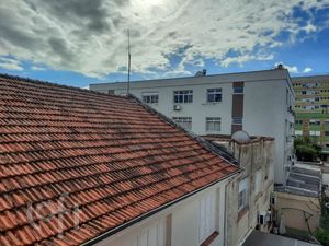 Image 9 - 878675