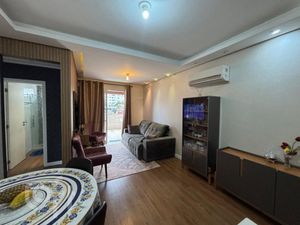 Image 8 - 878680