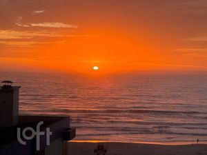 Image 16 - 878682