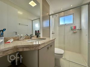 Image 12 - 878682