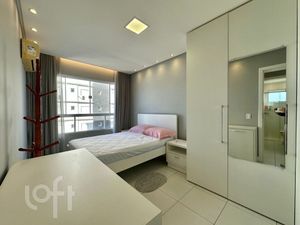 Image 8 - 878682