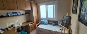 Image 16 - 878684