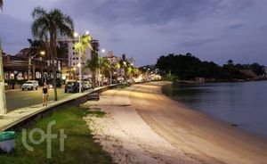 Image 6 - 878687
