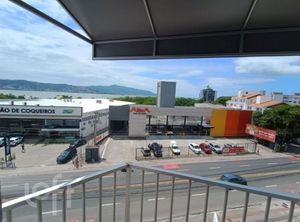 Image 15 - 878691