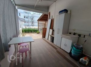 Image 1 - 878691