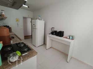 Image 5 - 878691