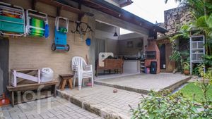 Image 21 - 878692