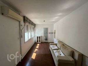Image 17 - 878693