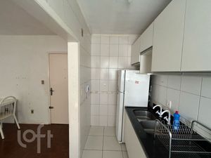 Image 10 - 878693