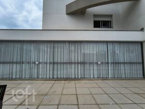 Image 30 - 878697
