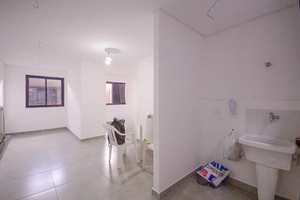 Image 5 - 878699