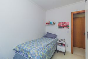 Image 9 - 878701