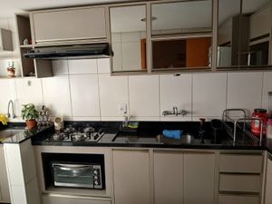 Image 6 - 878701
