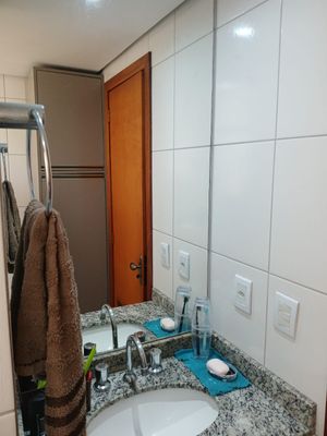 Image 19 - 878701