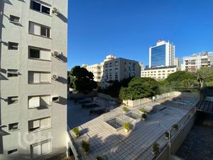 Image 5 - 878707