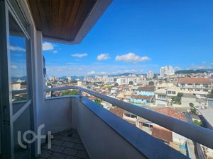 Image 10 - 878709
