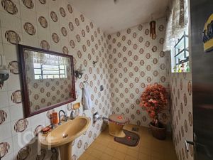 Image 7 - 878710