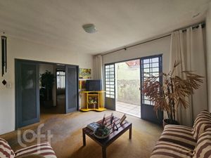 Image 10 - 878710