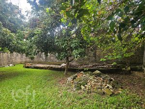 Image 33 - 878710