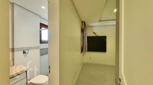 Image 13 - 878714