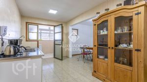 Image 8 - 878716