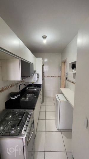 Image 6 - 878717