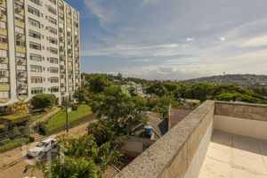 Image 4 - 878721