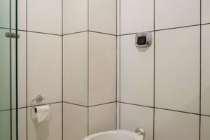 Image 9 - 878723