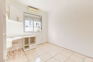 Image 8 - 878729
