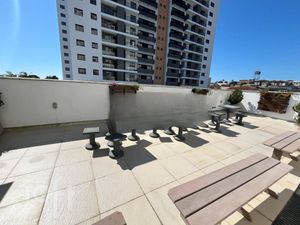 Image 14 - 878740