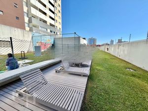 Image 18 - 878740