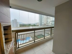 Image 4 - 878744