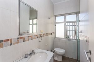 Image 32 - 878747