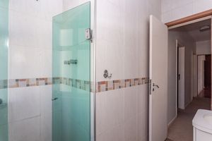 Image 30 - 878747