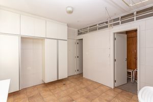 Image 47 - 878747